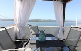 Beguest Lagoon House